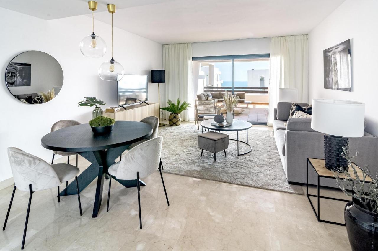 Djc - Modern 2 Bedroom Apartment Close To Beach 카사레스 외부 사진