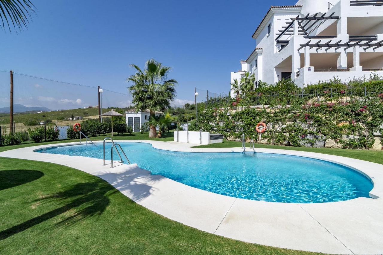 Djc - Modern 2 Bedroom Apartment Close To Beach 카사레스 외부 사진