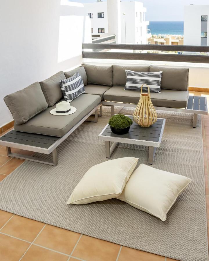 Djc - Modern 2 Bedroom Apartment Close To Beach 카사레스 외부 사진
