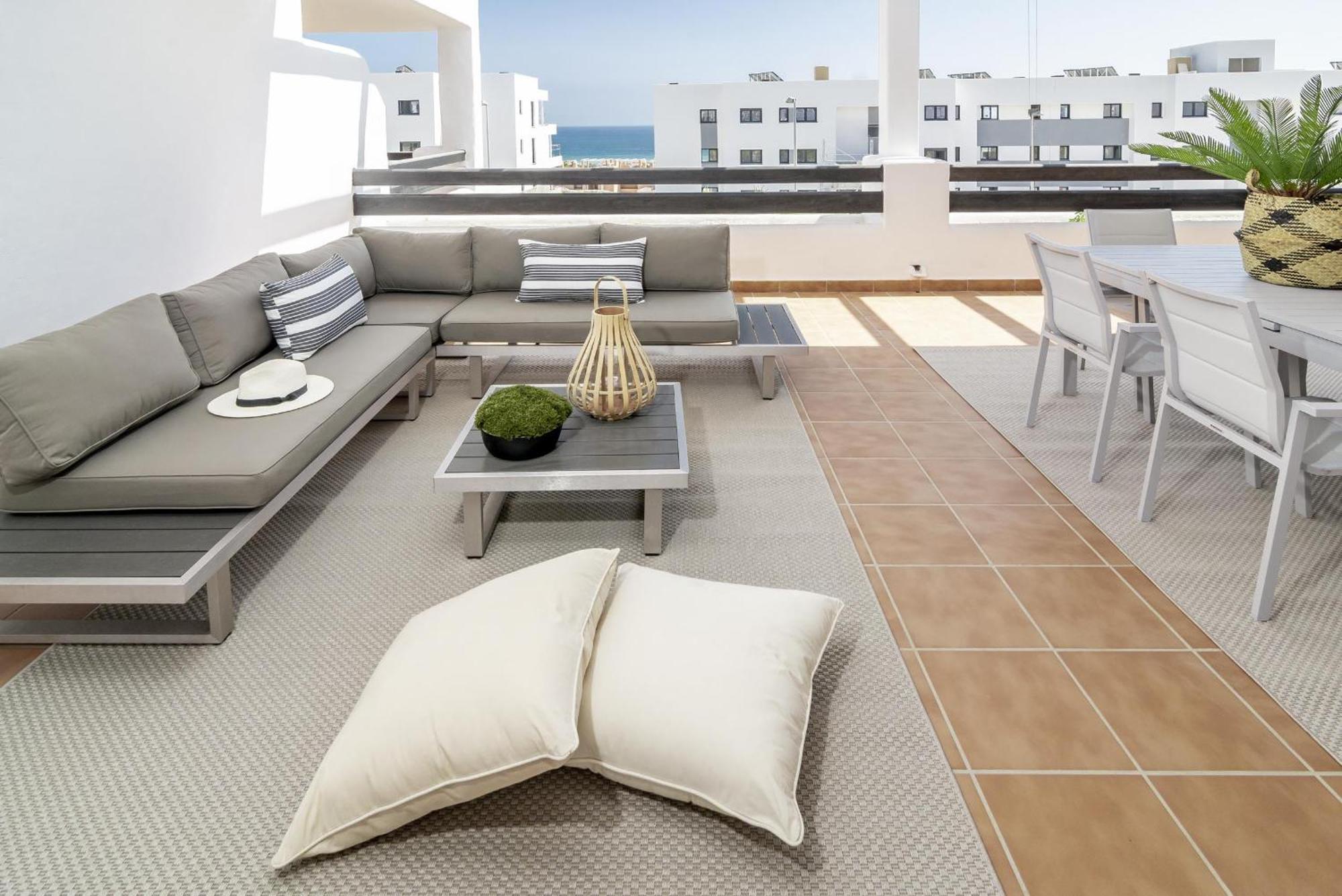 Djc - Modern 2 Bedroom Apartment Close To Beach 카사레스 외부 사진