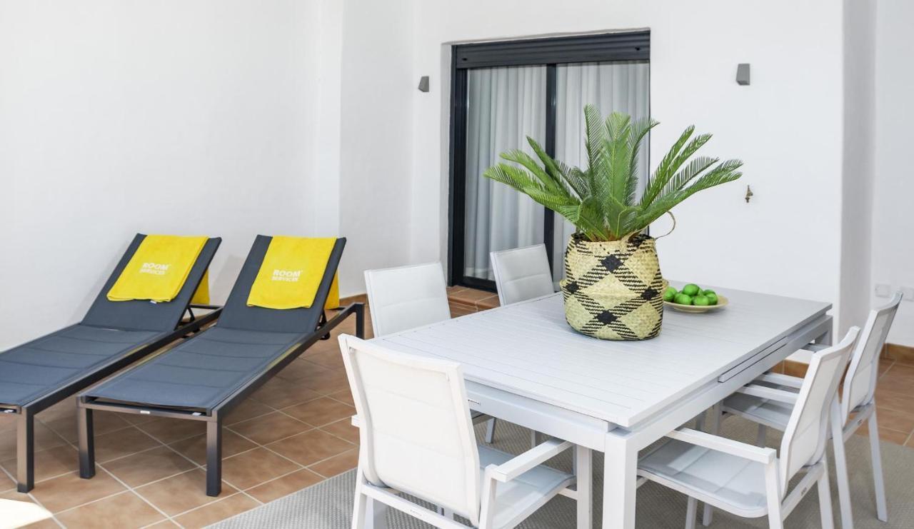 Djc - Modern 2 Bedroom Apartment Close To Beach 카사레스 외부 사진